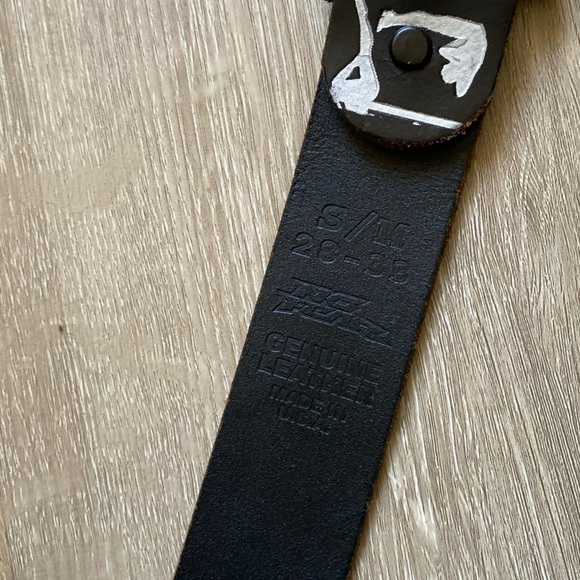 Vintage NO FEAR Black Silver Stripped Exotic Dancer Print Leather Belt  28/33” - Picture 7 of 7